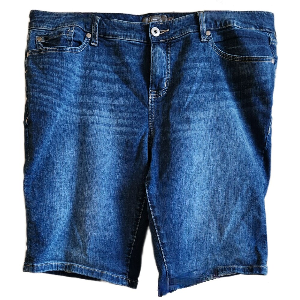 Torrid Women's Shorts Size 18 Denim Classic Mid Rise 5-Pocket Stretch EUC